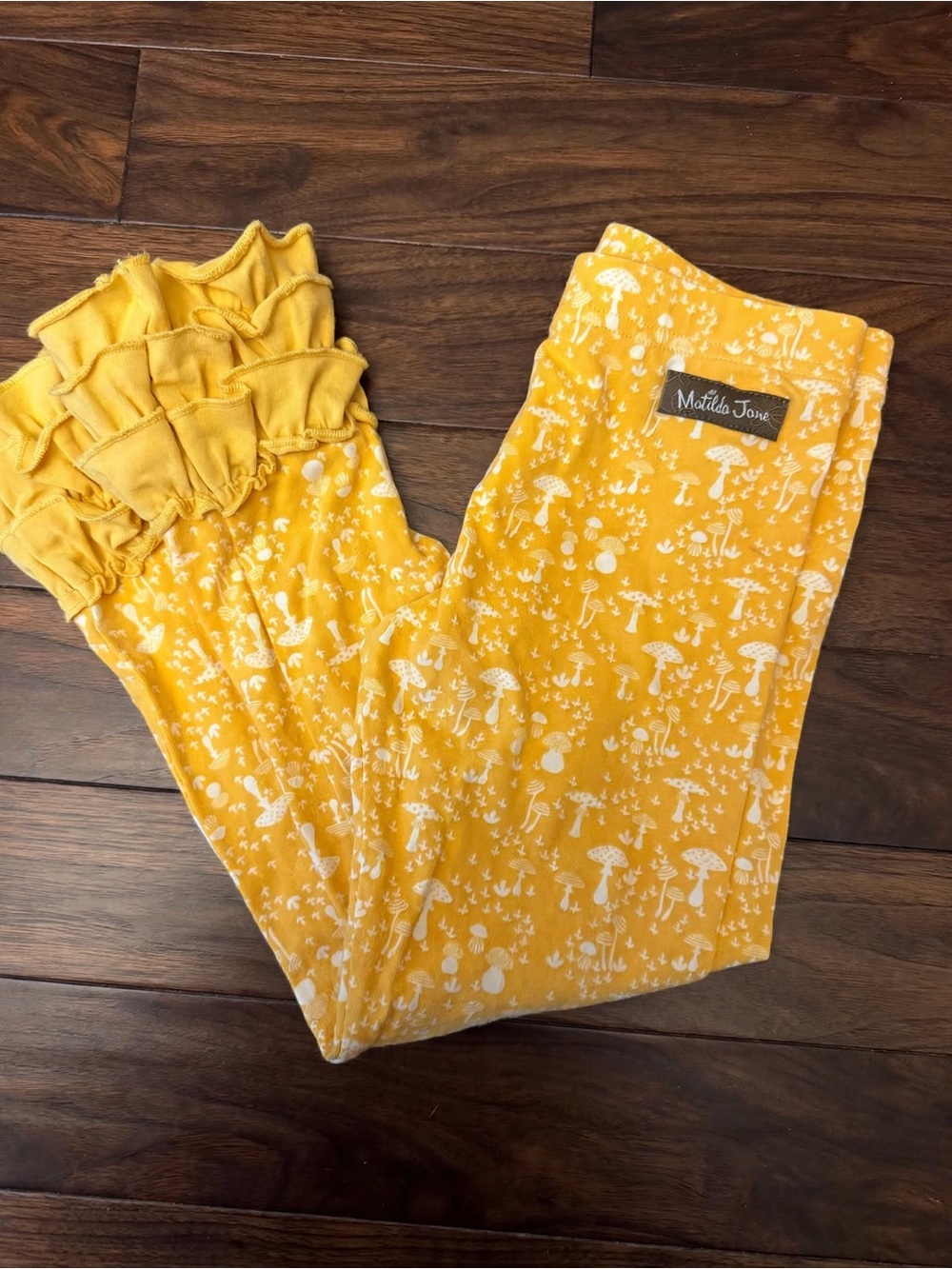Matilda Jane size 4T mustard mushroom ruffle leggings